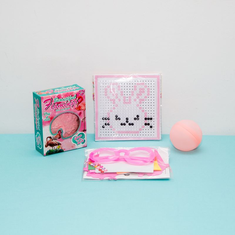 Flamingo &amp; Friends