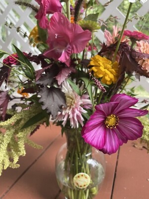 Summer blooms bouquet subscriptions
