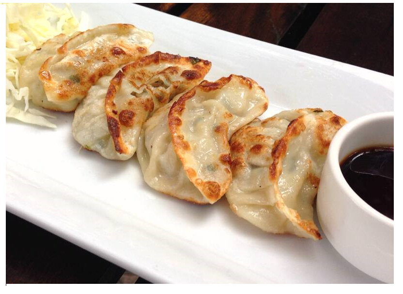 E107 Gyoza (4 pc)