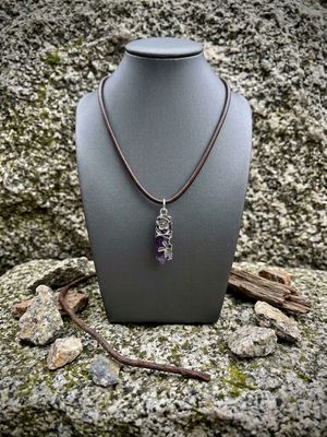 Rose and Thorn Amethyst Leather Choker