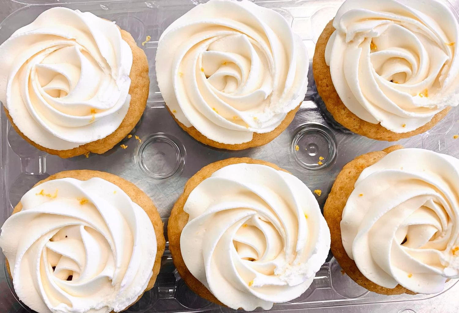 CUPCAKES (CHOOSE FLAVOR)