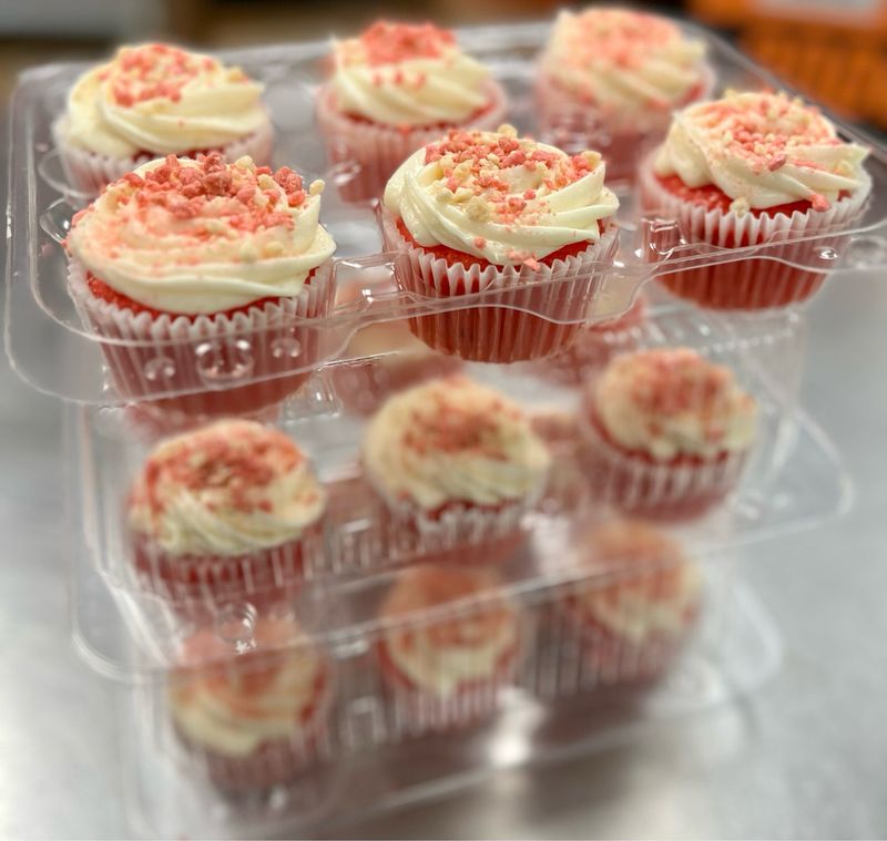 CUPCAKES (CHOOSE FLAVOR)