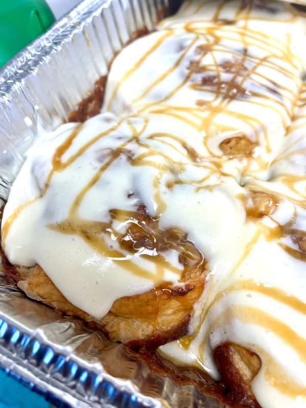 CUPCAKES &amp; CINNAMON ROLLS
