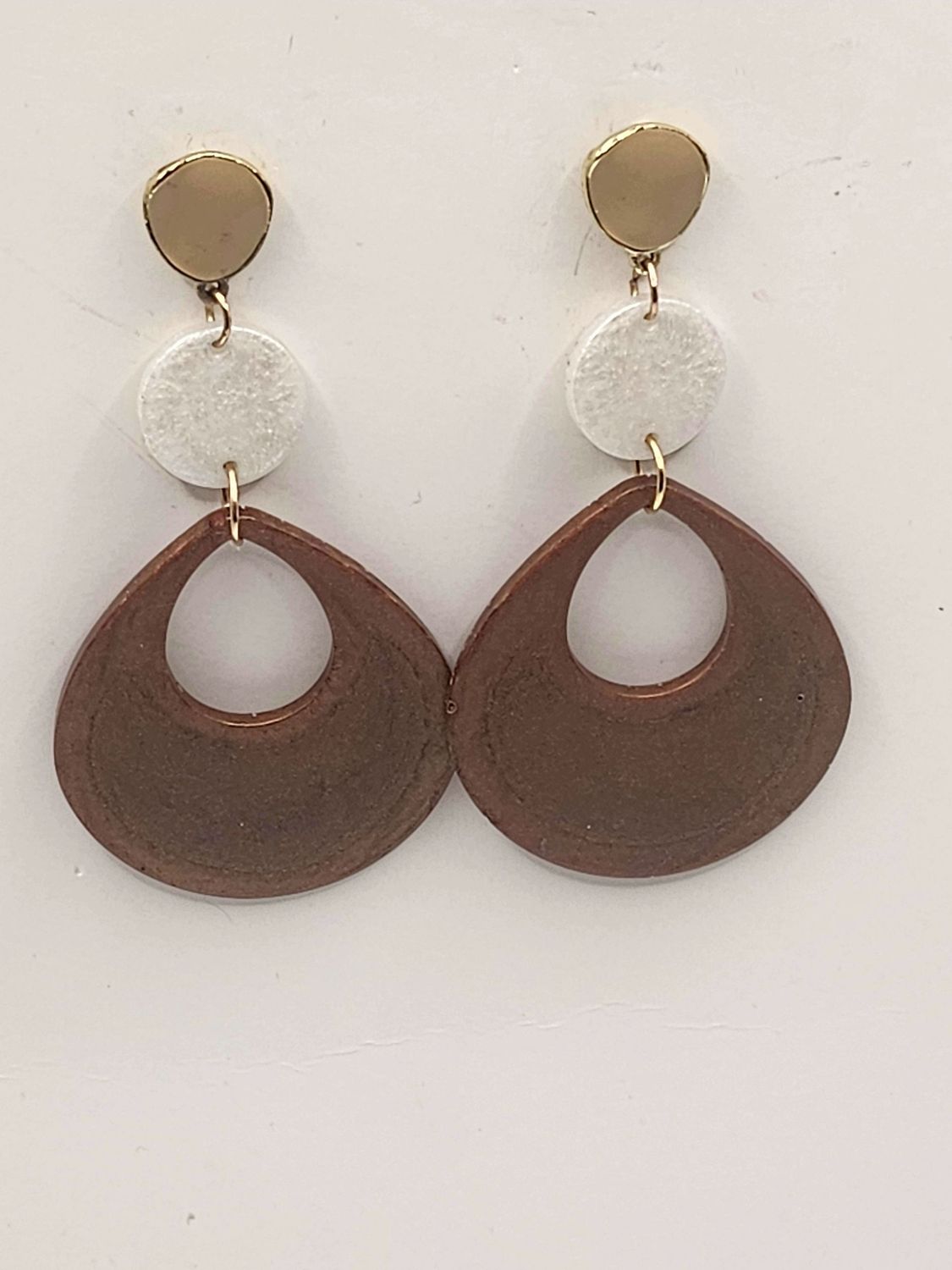 Hip-Specials : Brown and White