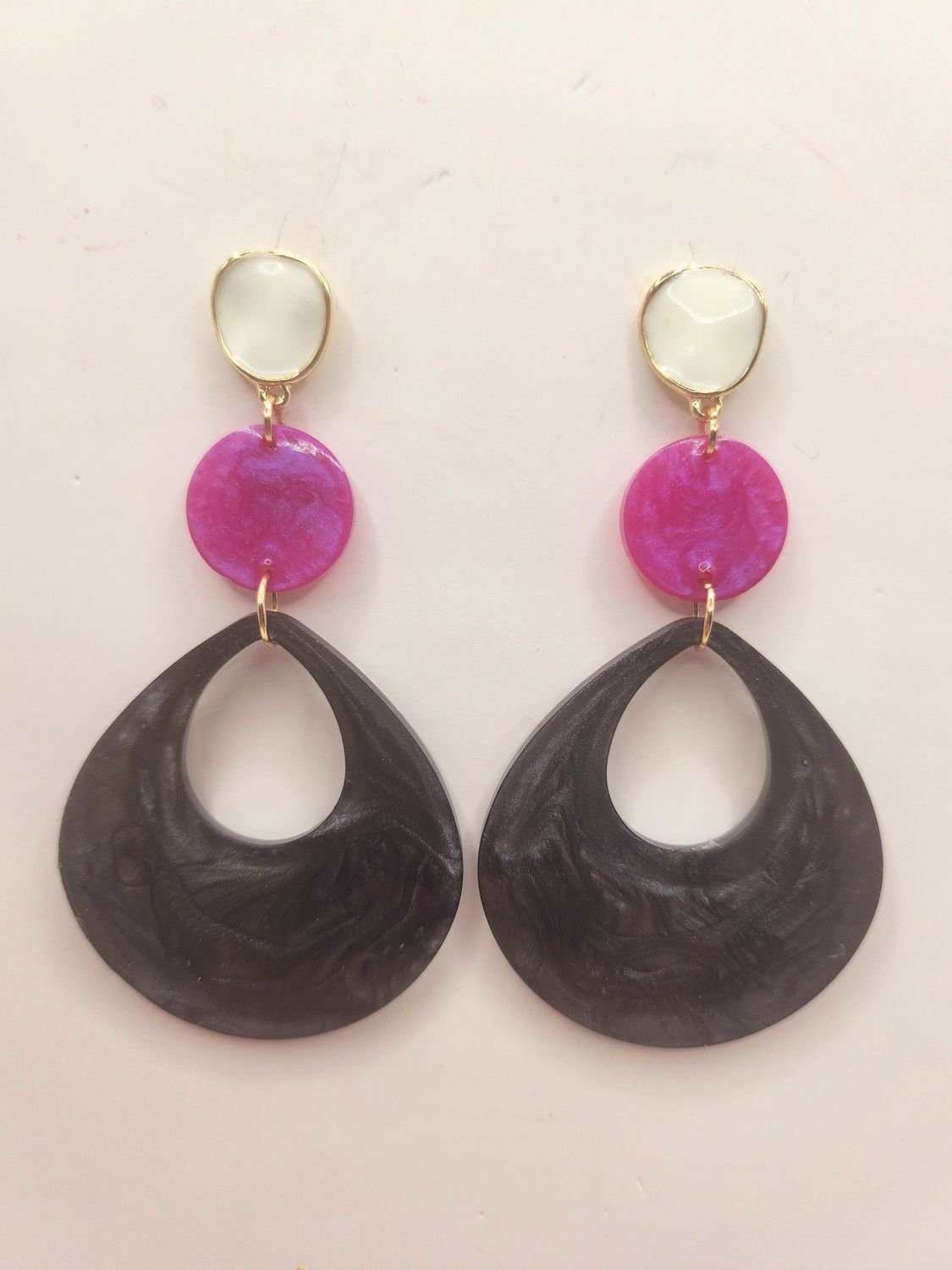 HIP-Specials: Black and pink
