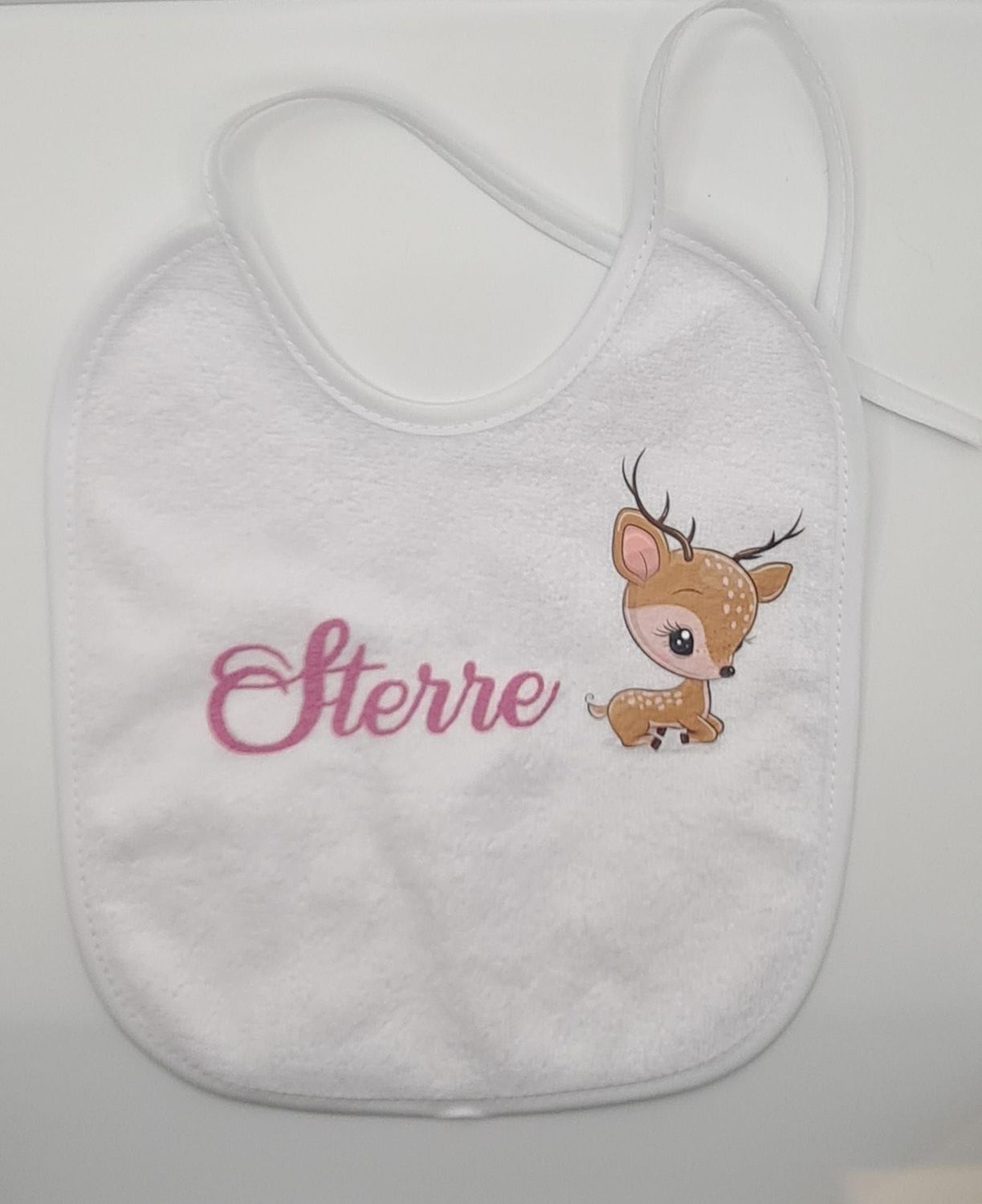 Gepersonaliseerd slabbetje hertje-oud roze