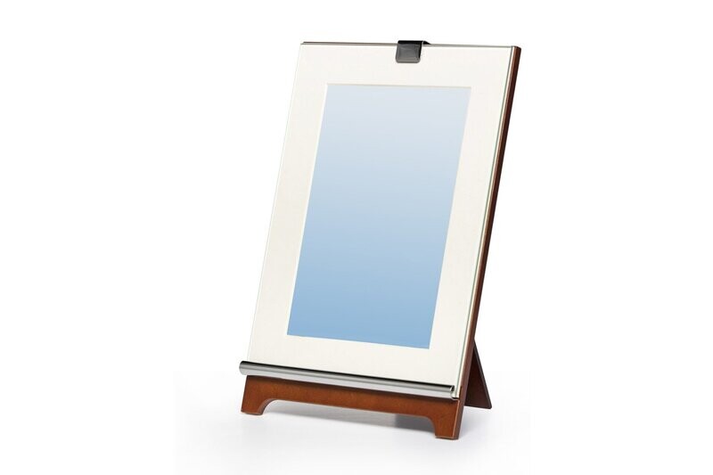 Openwork frame on stand Classic