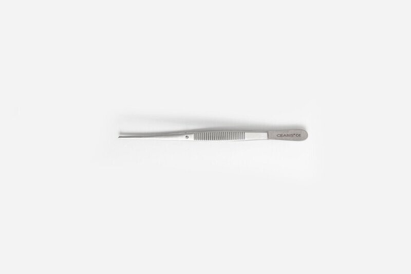 Medium point pliers