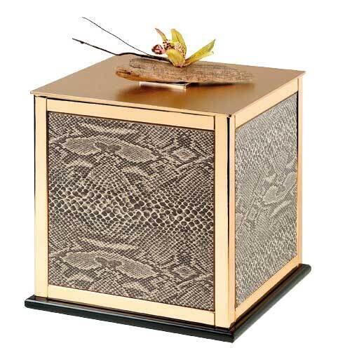 Traviata cinerary urn