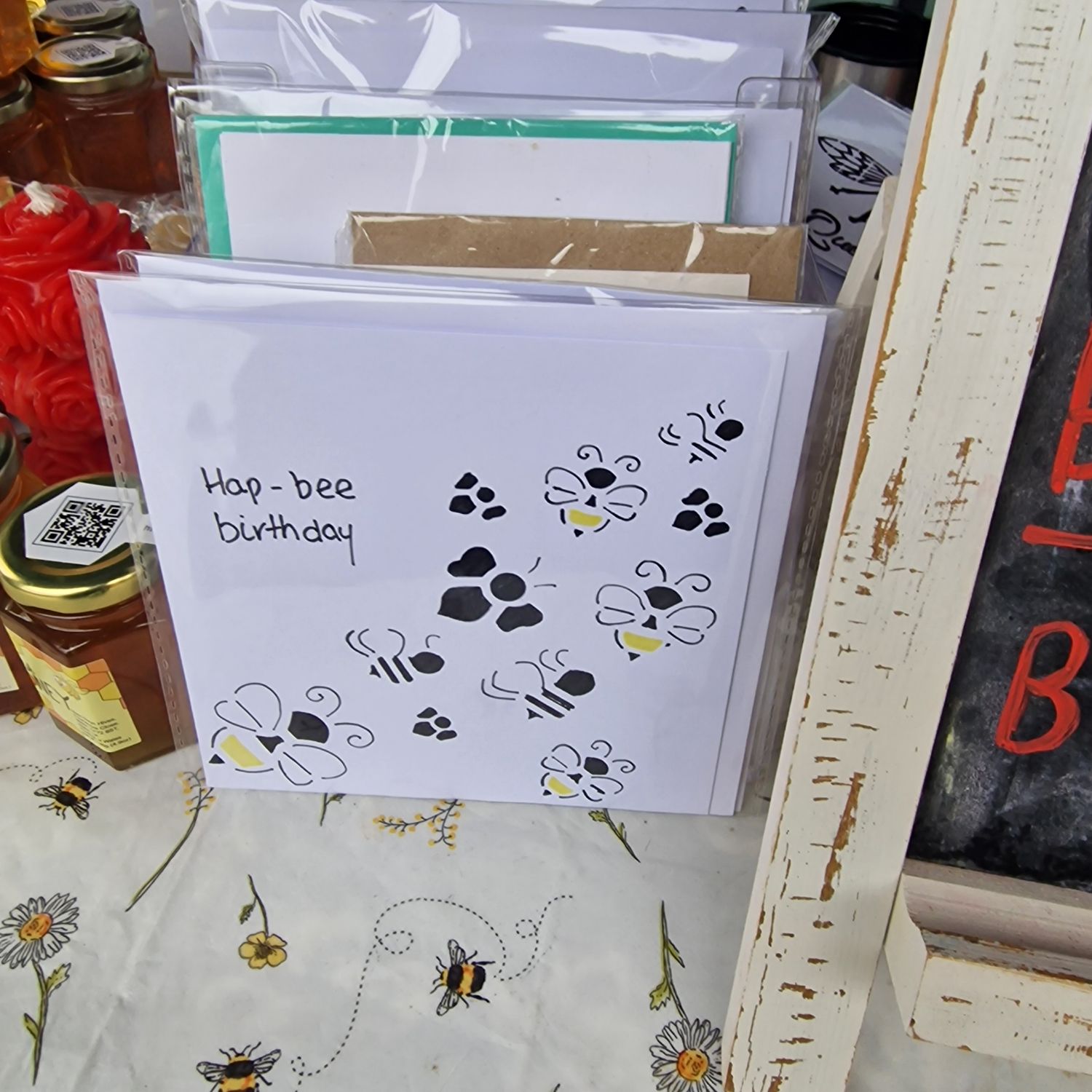 Hap bee Birthday Card