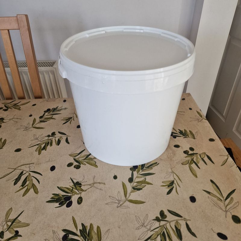 20l Honey Bucket