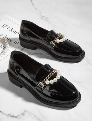 Mocassins à chaîne à fausses perles
