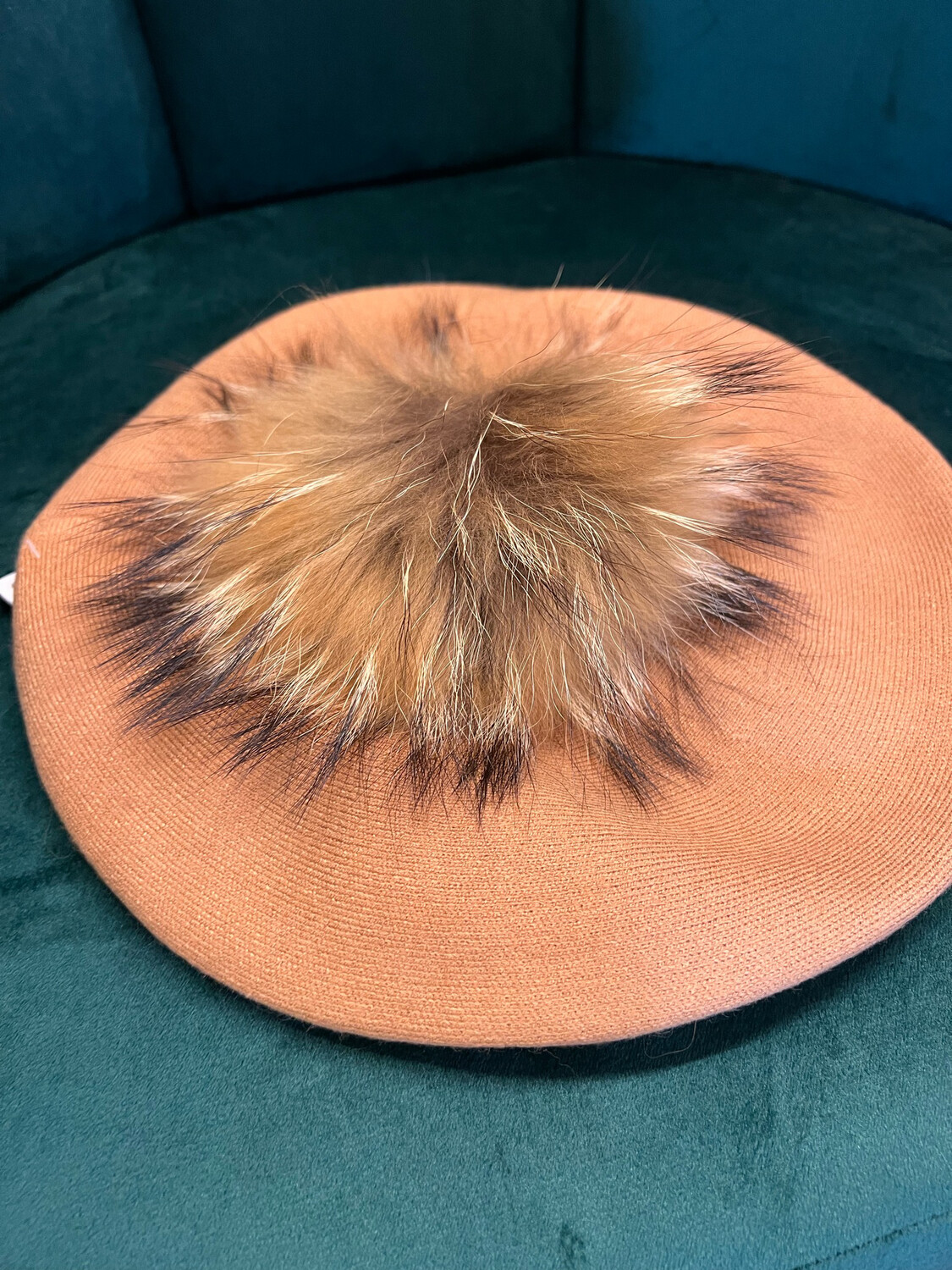 Boina camel pompon