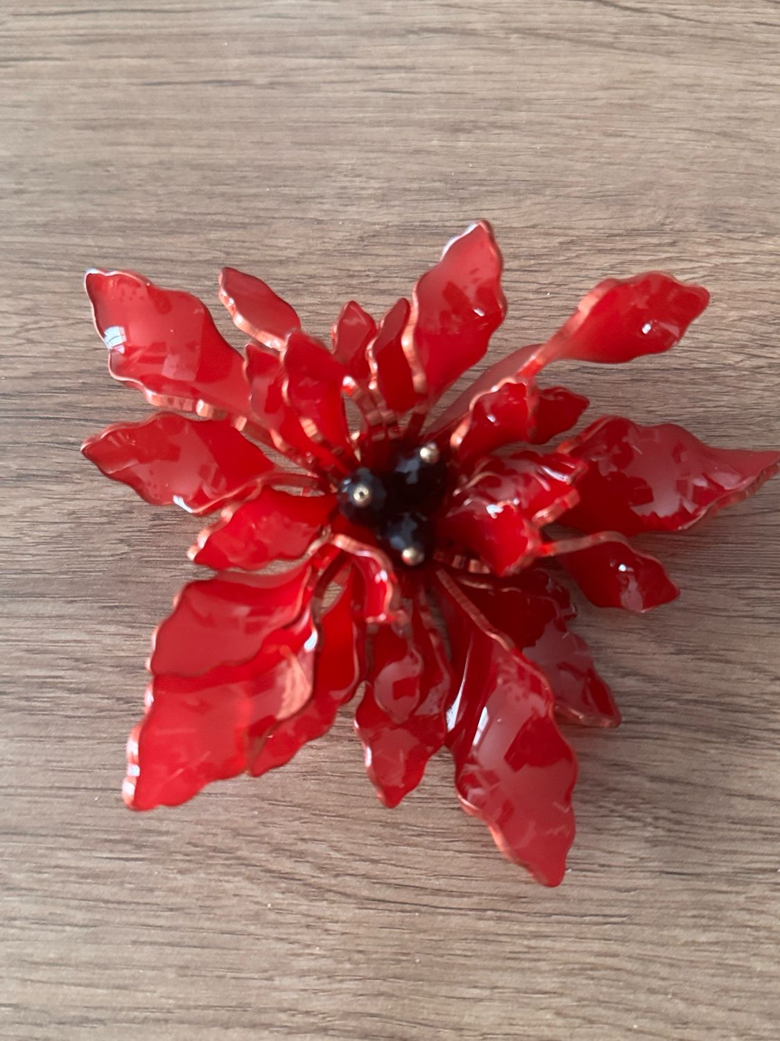 Broche flor rojo