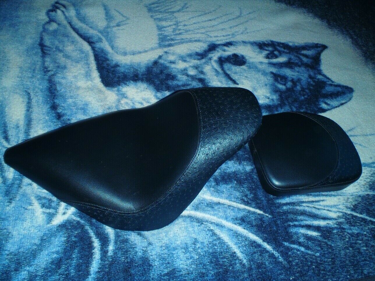 Motorcycle seat (2) Black Motorcycle seat Ostrich/Leather