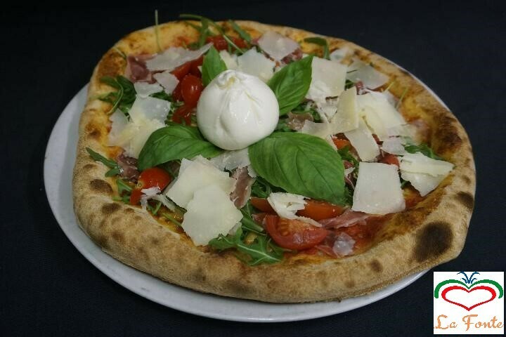 Anna Familienpizza