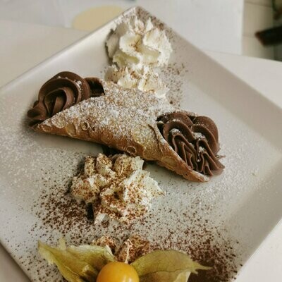 Cannolo mit Mascarpone und Nutella