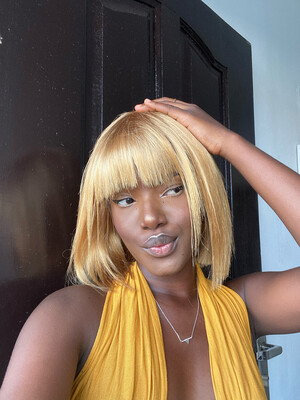 Perruque blonde, naturelle longueur 8