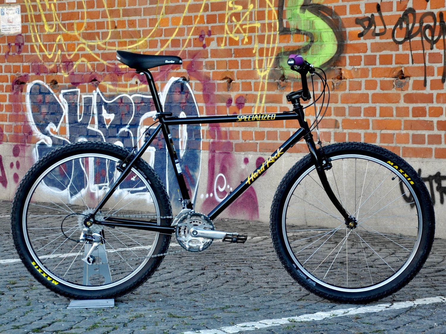 Hella Hard Rock RESURRECTED 3x8 MTBMX RH 49