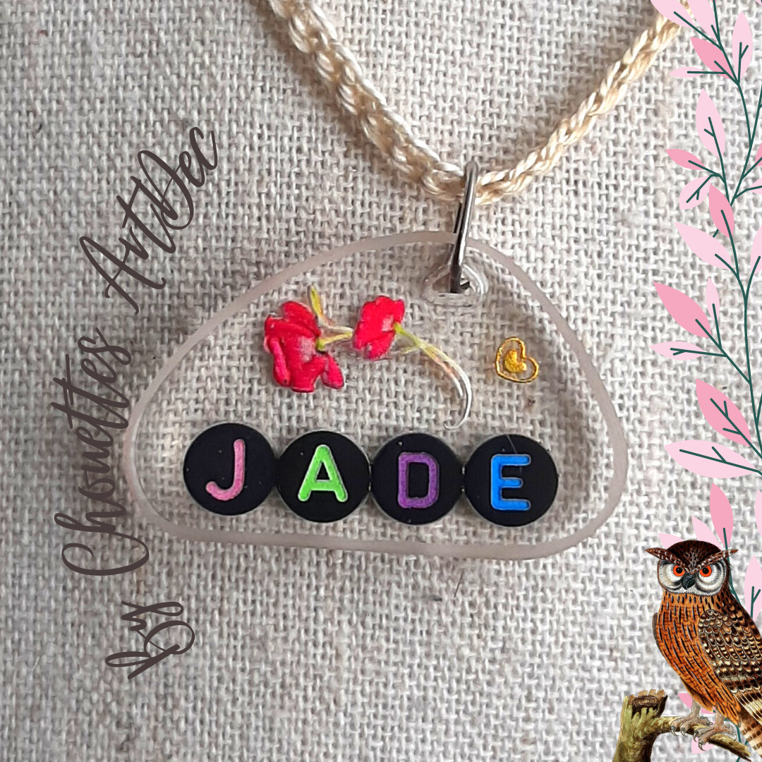 Pendentif  semi ovale prénom et déco personnalisée
