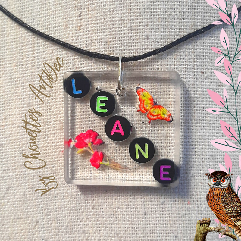 Pendentif carré prénom et déco personnalisée