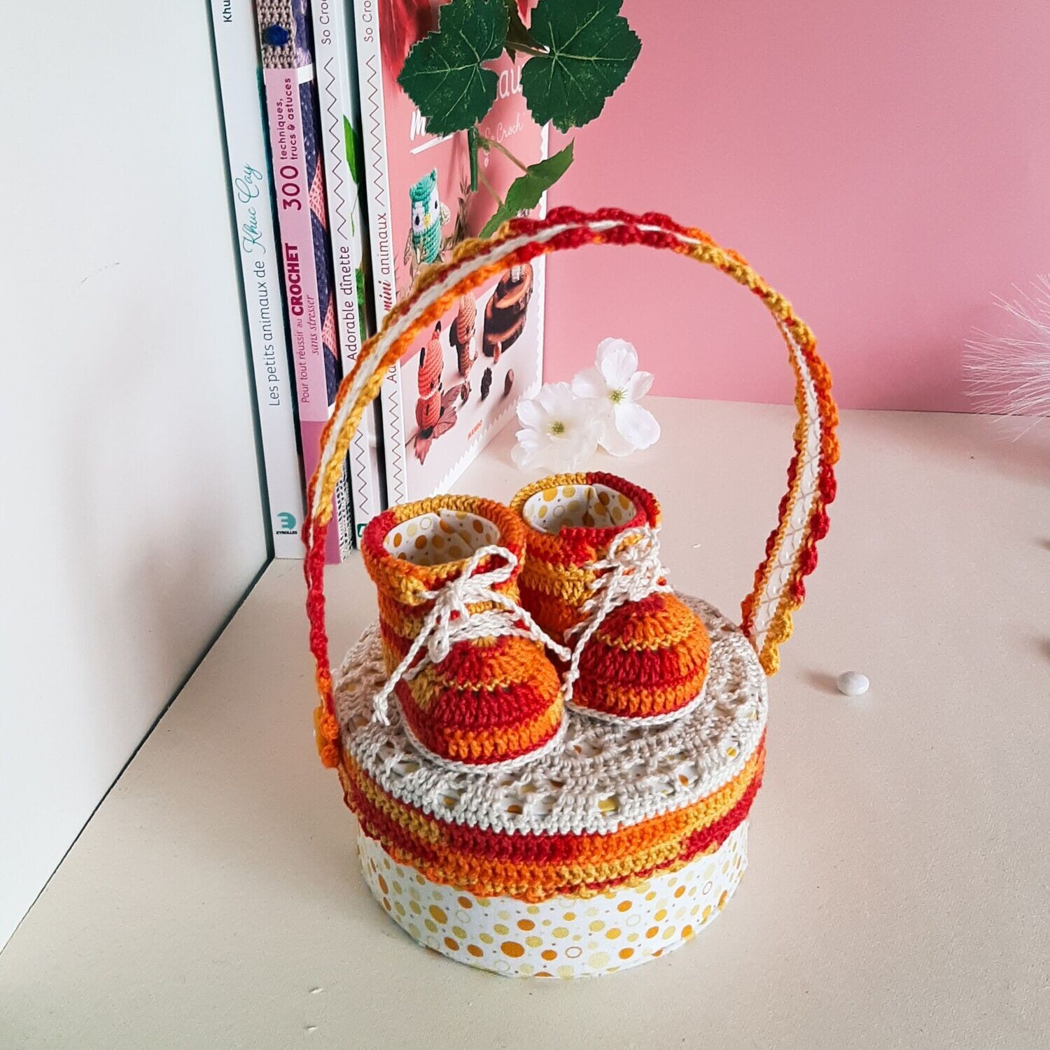 Chaussures bébé et boîte: Mandarine