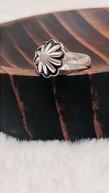 Mini concho Ring