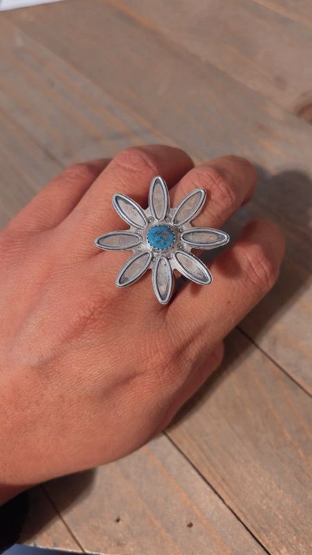 Daisy Ring