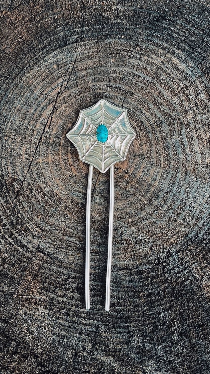 Turquoise web hairpin