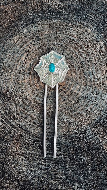 Turquoise web hairpin