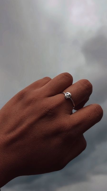 mini skull ring