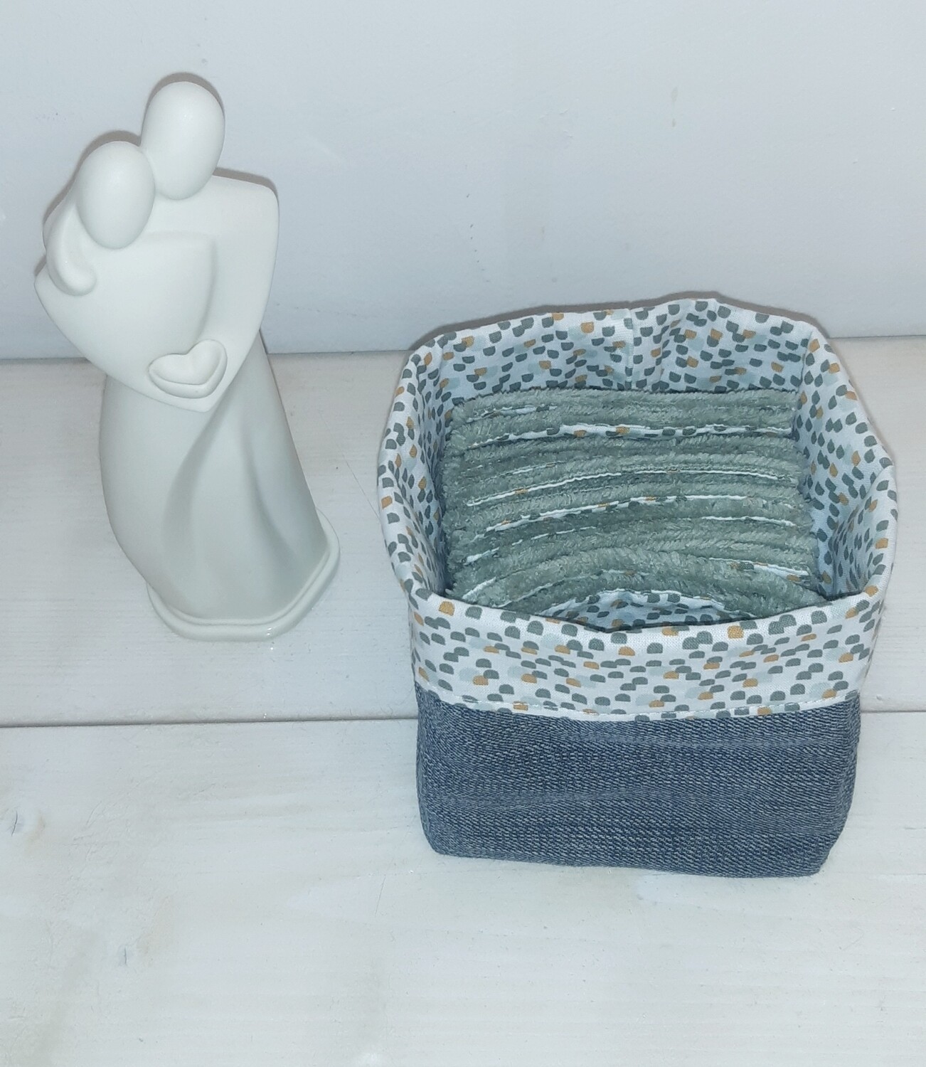 15 lingettes nettoyantes - démaquillantes et panier en jean recyclé Agosti