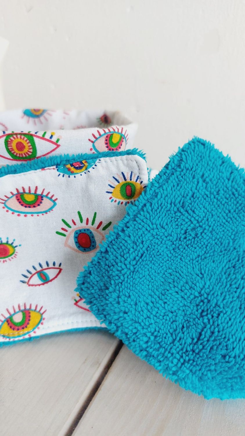 Lot 15 lingettes lavables et réutilisables Eyes dans leur panier en jean recyclé