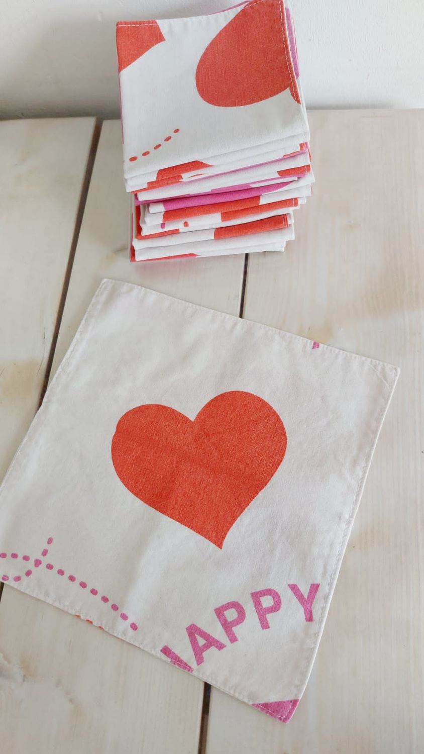 Serviette lavable en coton revalorisé – modèle Happy dépliée