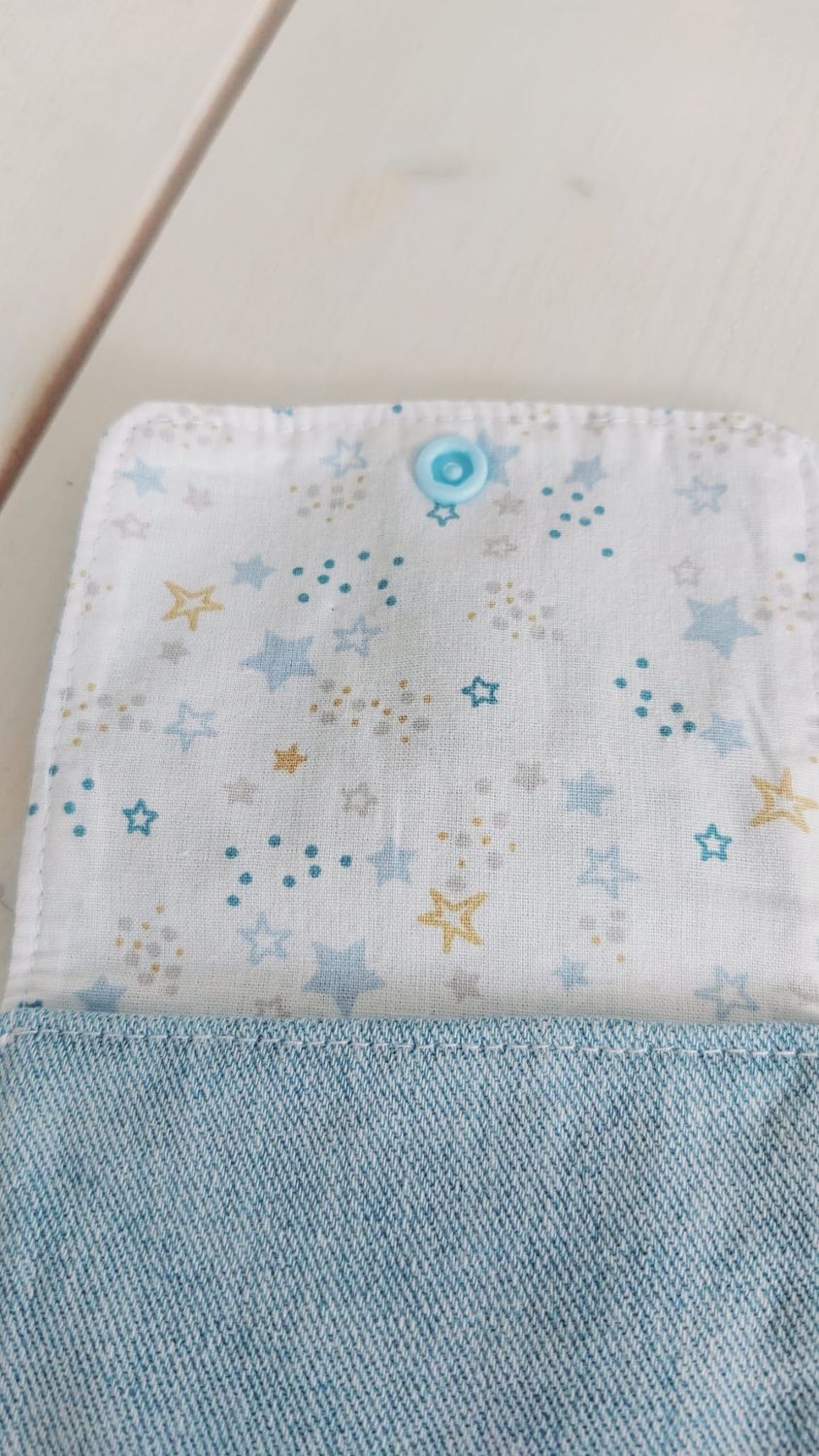 Porte-monnaie Stellaire II - doublure coton blanc à motifs étoiles dorées et bleues, vue intérieure et finitions couture