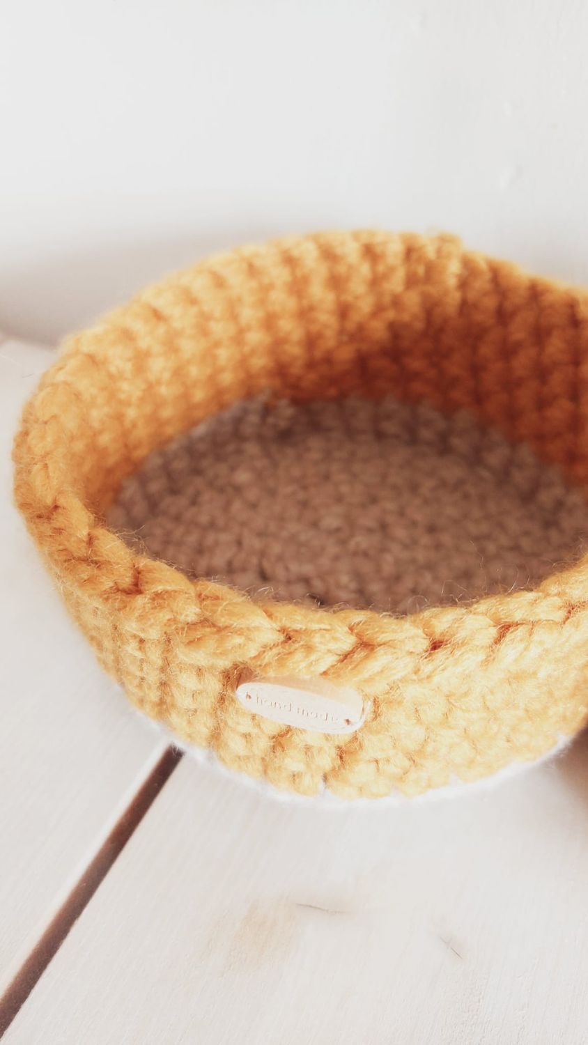 Vue intérieure du panier Ambréa fait main - texture crochetée en fil recyclé
