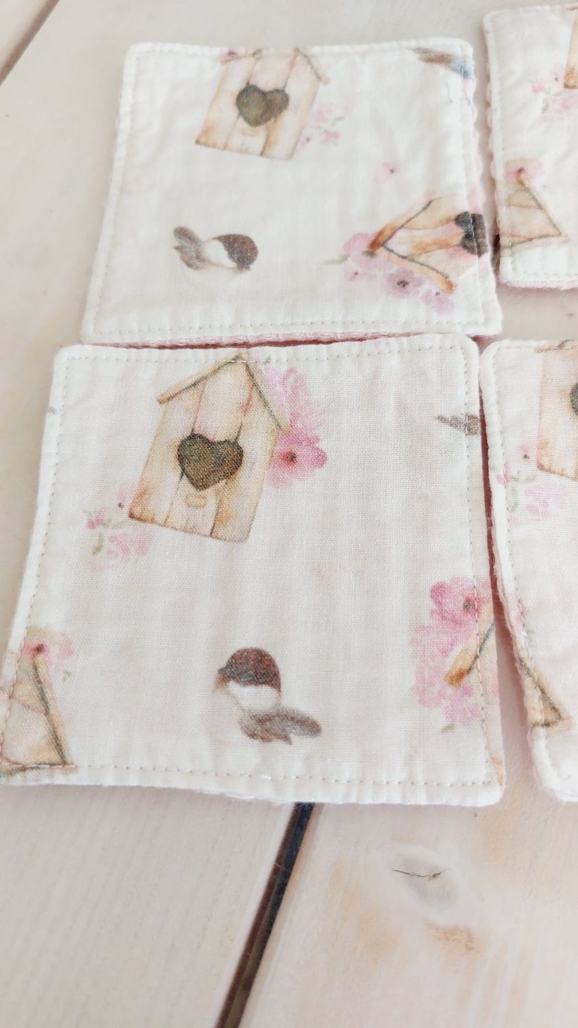 Panier en jean recyclé Passaro et 15 lingettes lavables - motif cabanes à oiseaux et coton nid d’abeille rose clair