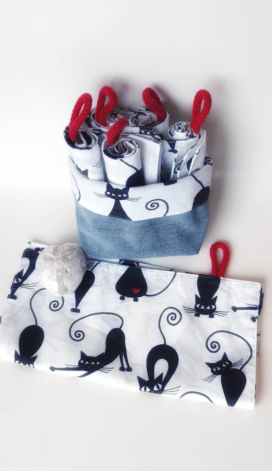 Serviettes lavables Chamonix rangées dans leur panier en jean recyclé