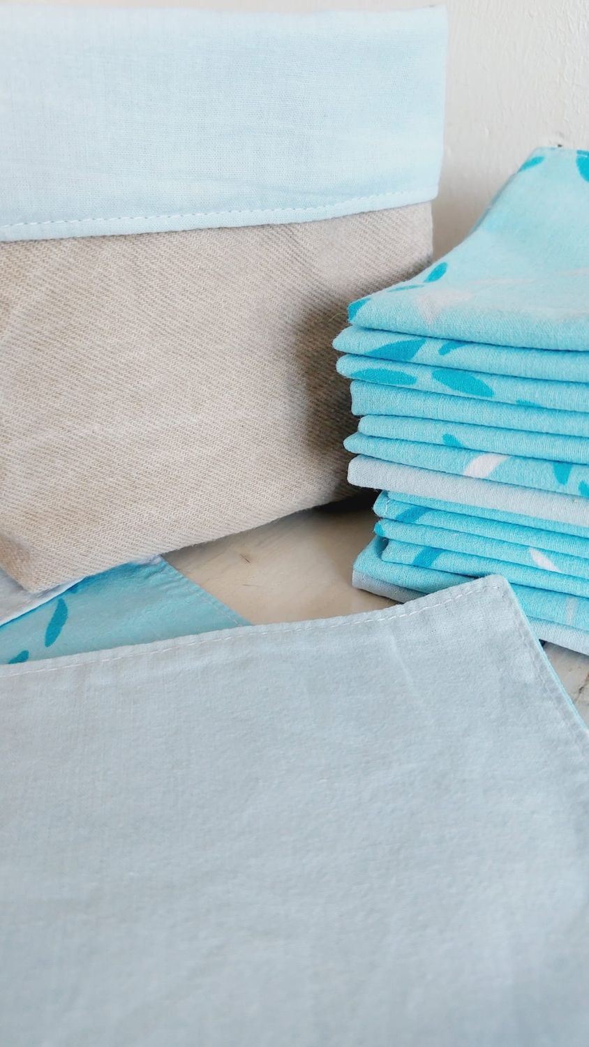 Finition couture d'une serviette lavable artisanale en coton revalorisé