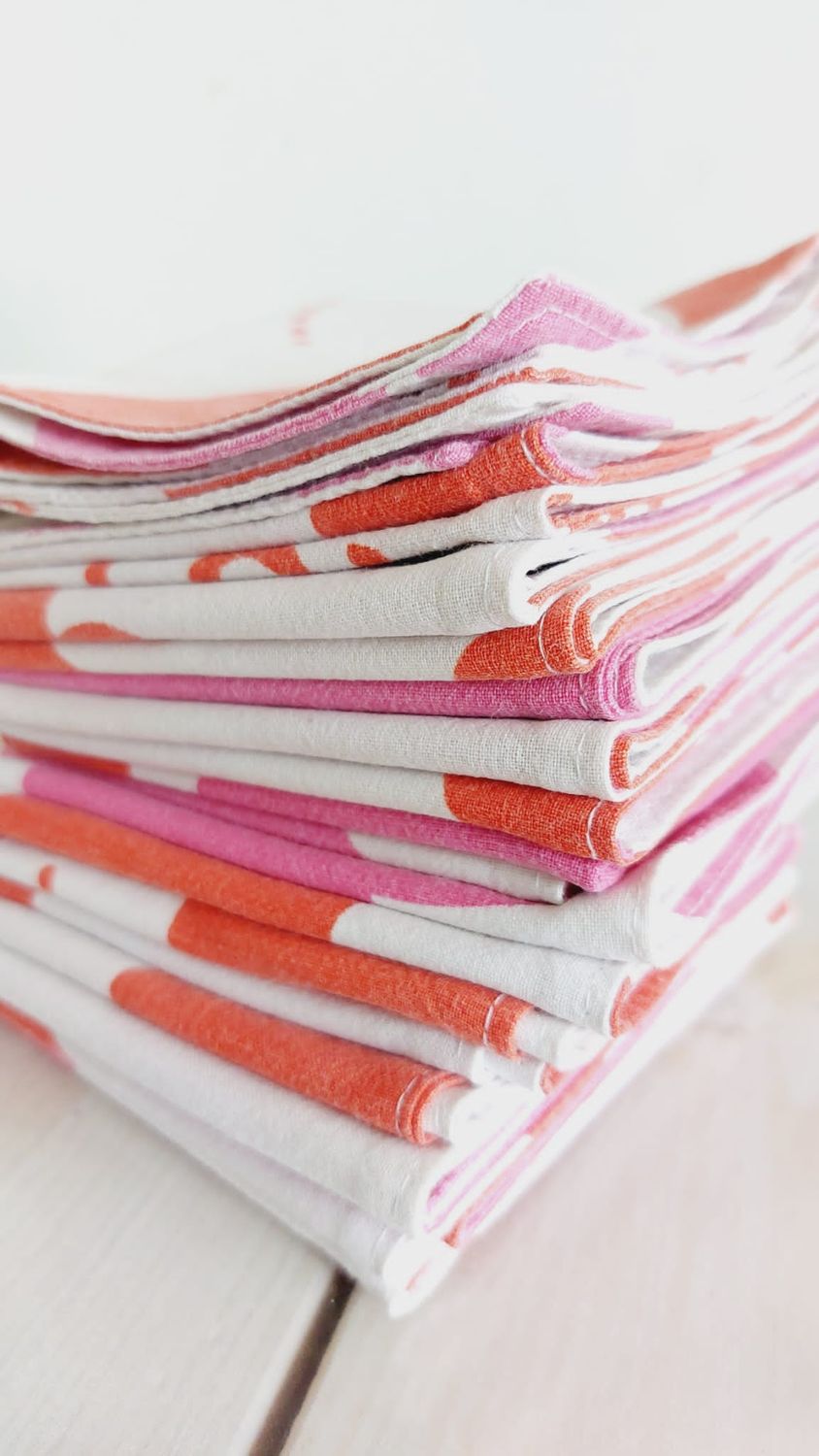Présentation du lot Happy – serviettes lavables en coton revalorisé empilées