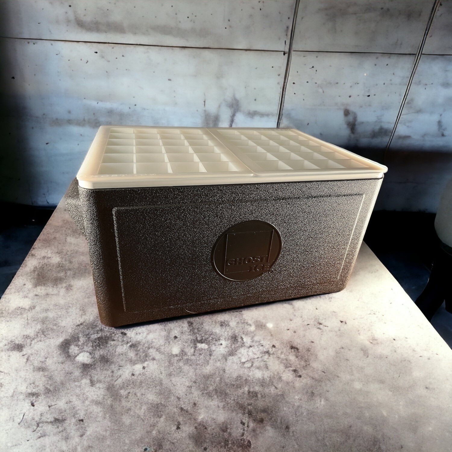 Ghost Ice System Commercial (makes 48 cubes)