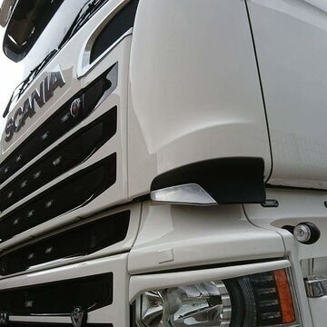Scania R series eyebrows