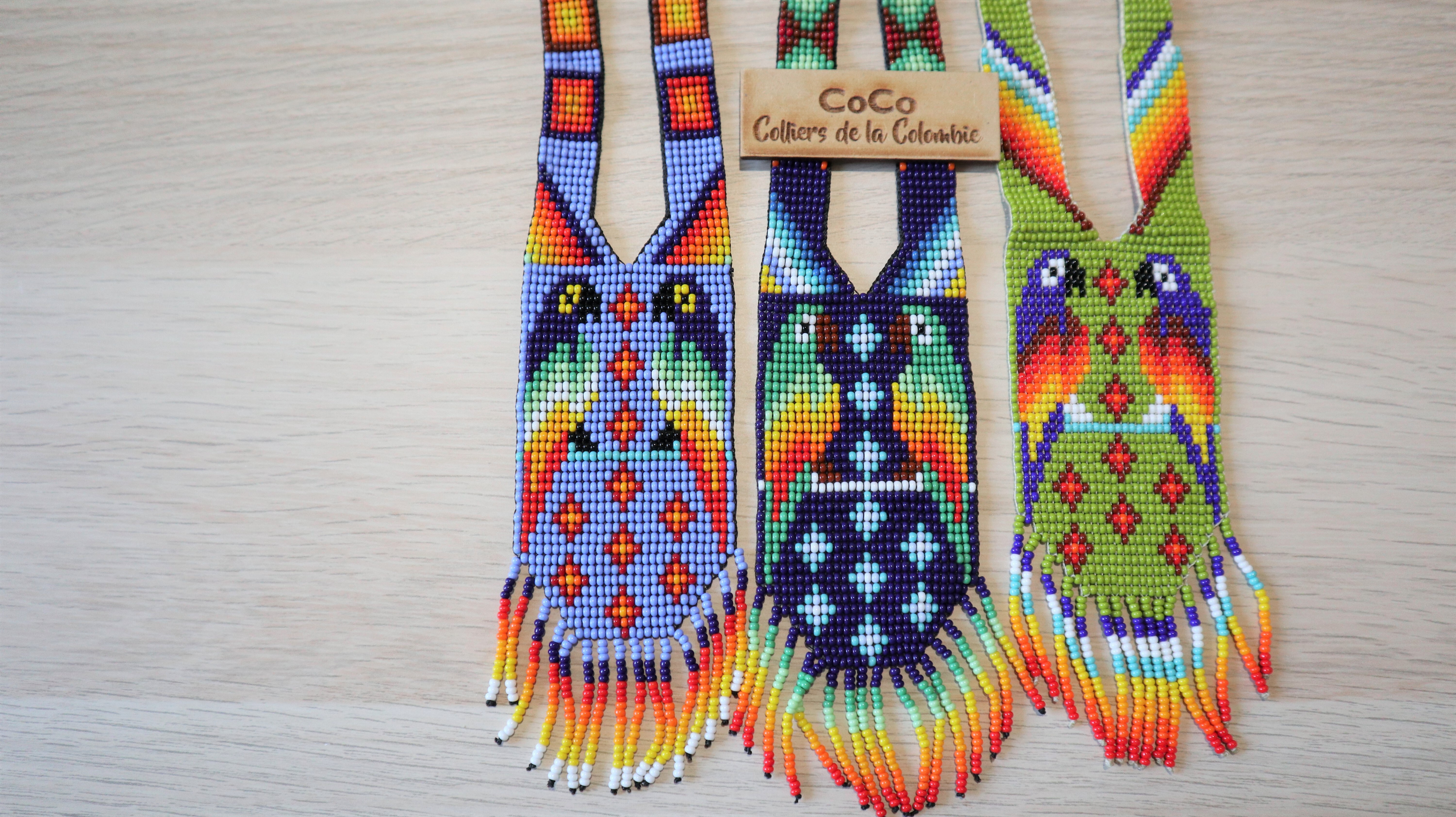 Collier perroquets vert