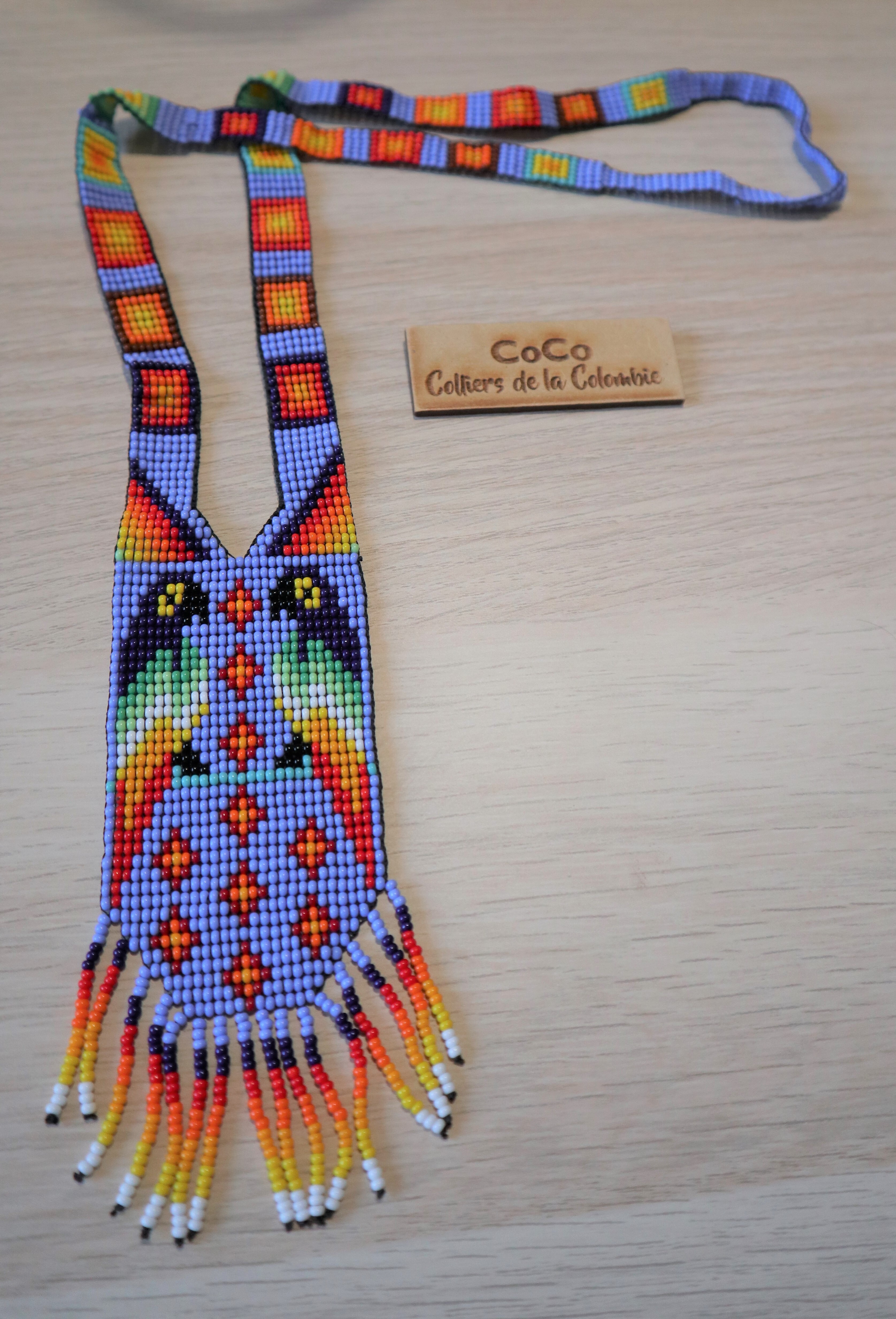 Collier perroquets bleu violet