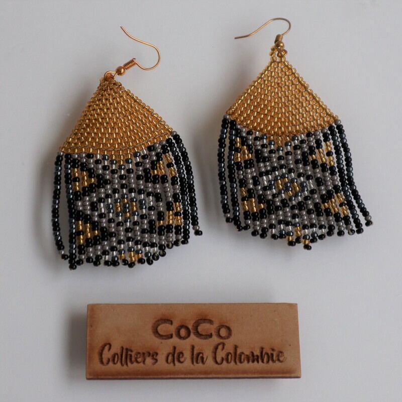 Boucles d'oreille de pluie courtes coupe droite