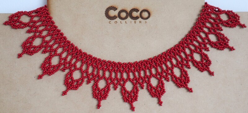 Collier rouge