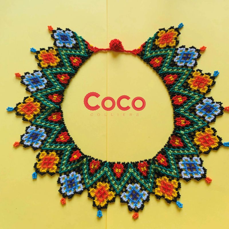 Collier couronne étoile fleurs