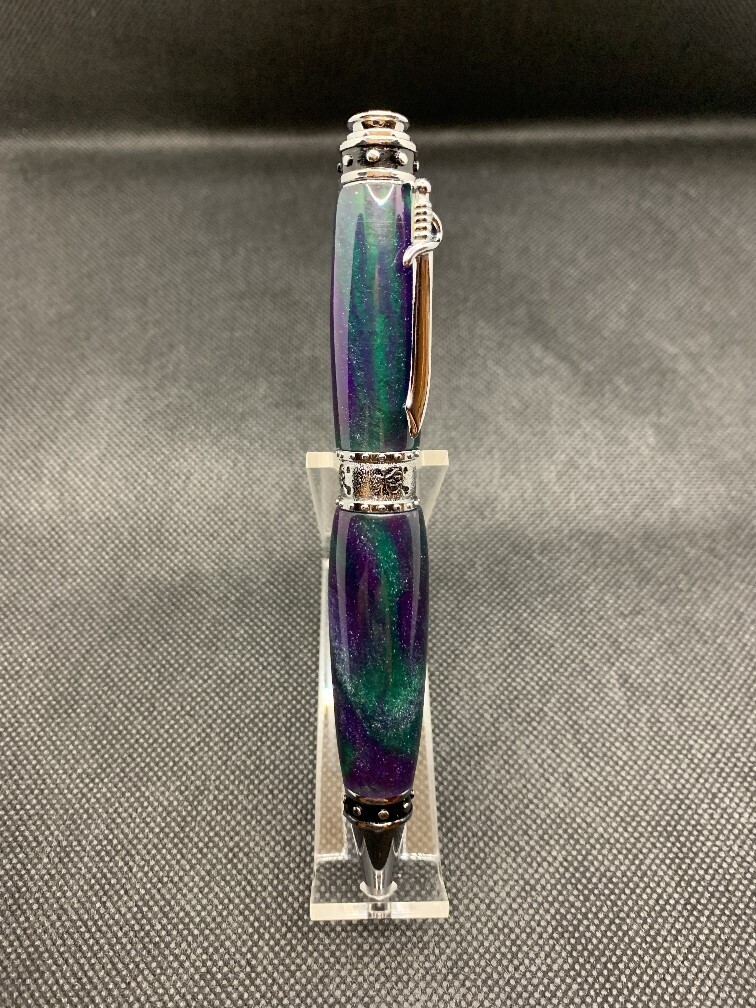 Pirate Twist Pen - Chrome and Grape Vines