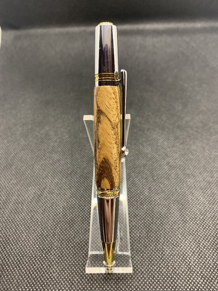 Majestic Squire Gold TN and Chrome Twist Pen