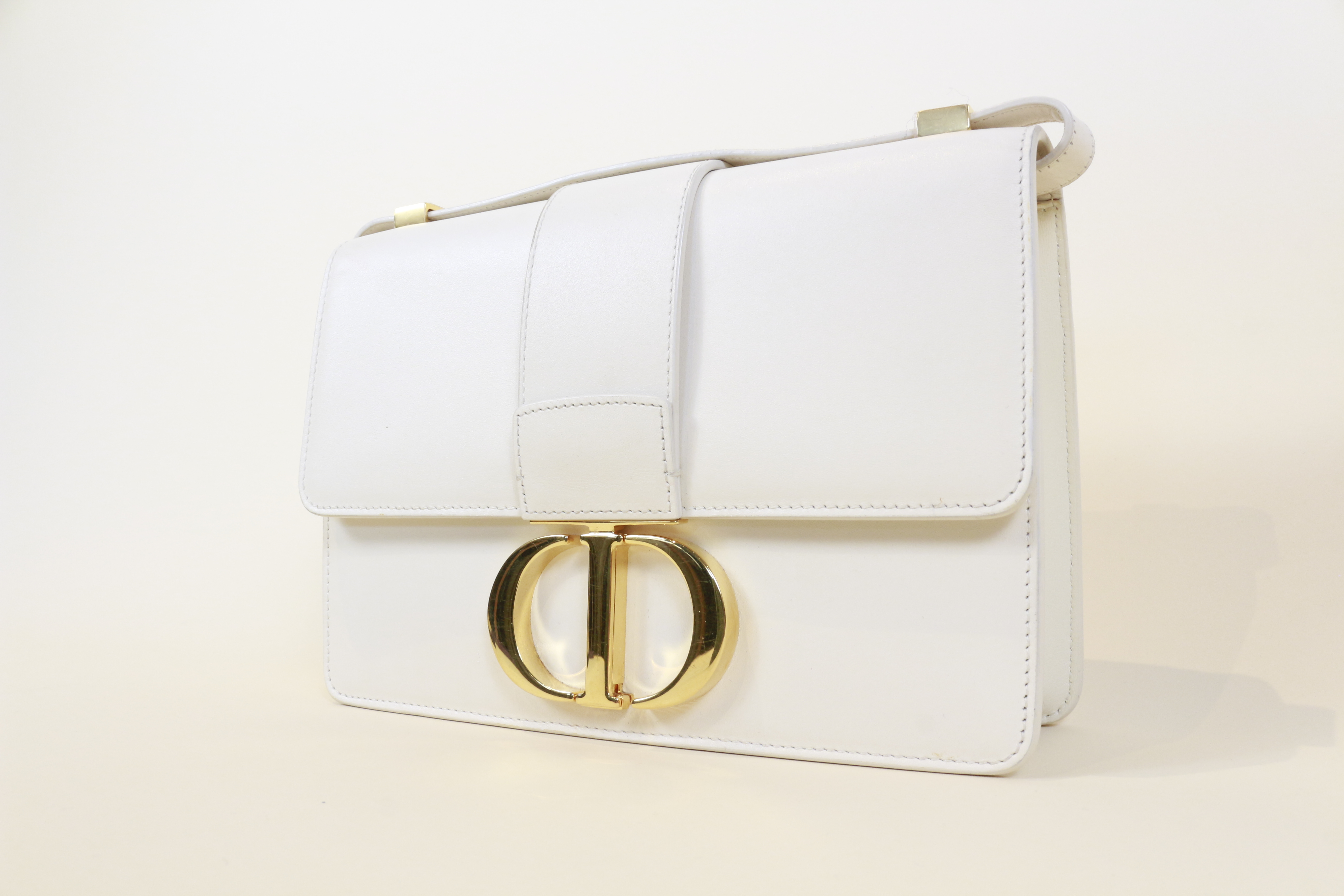 Dior 30 Montaigne White